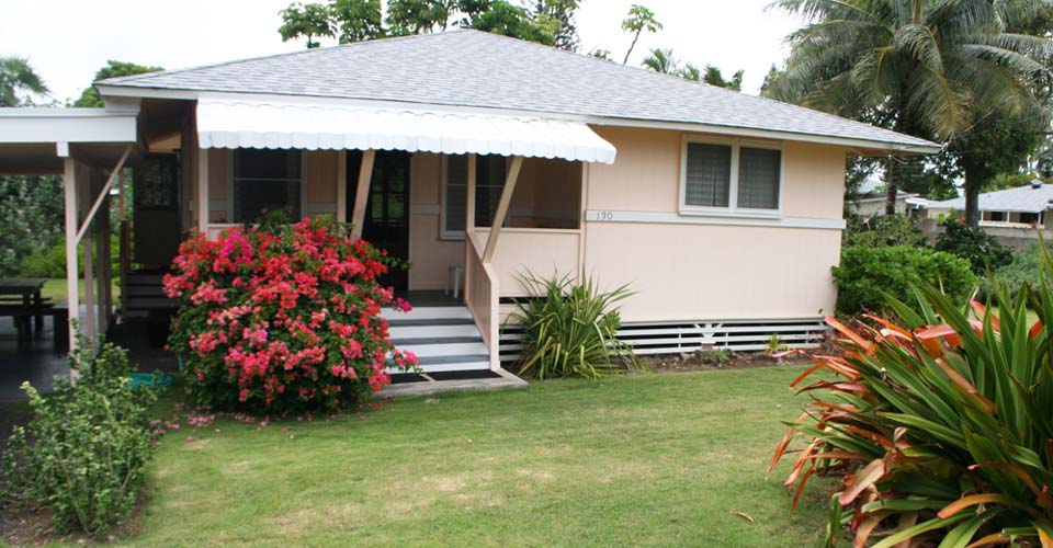 A cozy & traditional Hawaiian style cottage - Tutu's Cottage.